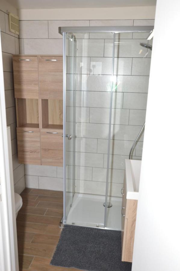 Апартаменты Modern And Private Studio With All Comfort! Руселаре Экстерьер фото
